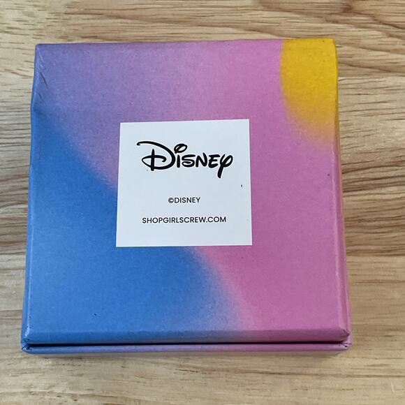 Disney Girls Crew Stud Earring Set Gold New with Box Daisy Duck & Hearts - Picture 6 of 6